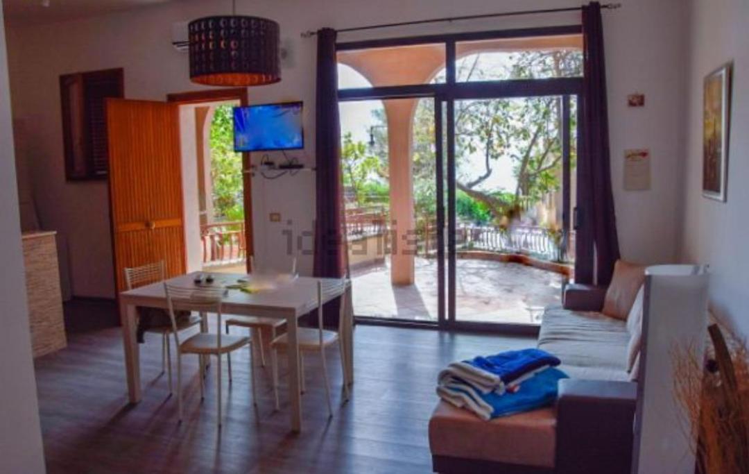 Elegance apartment Taormina Letojanni Exterior foto